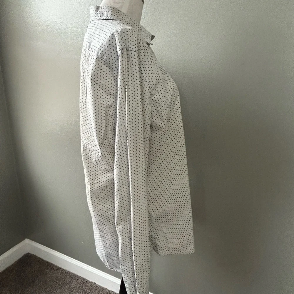 Banana republic men’s size large, long sleeve, Grant, fit button down‎ shirt,